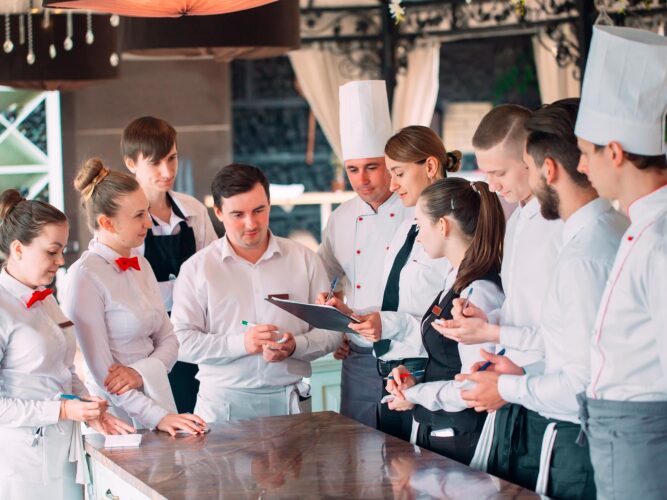 Tips para el sector de la hostelería ante el coronavirus: como minimizar el impacto económico